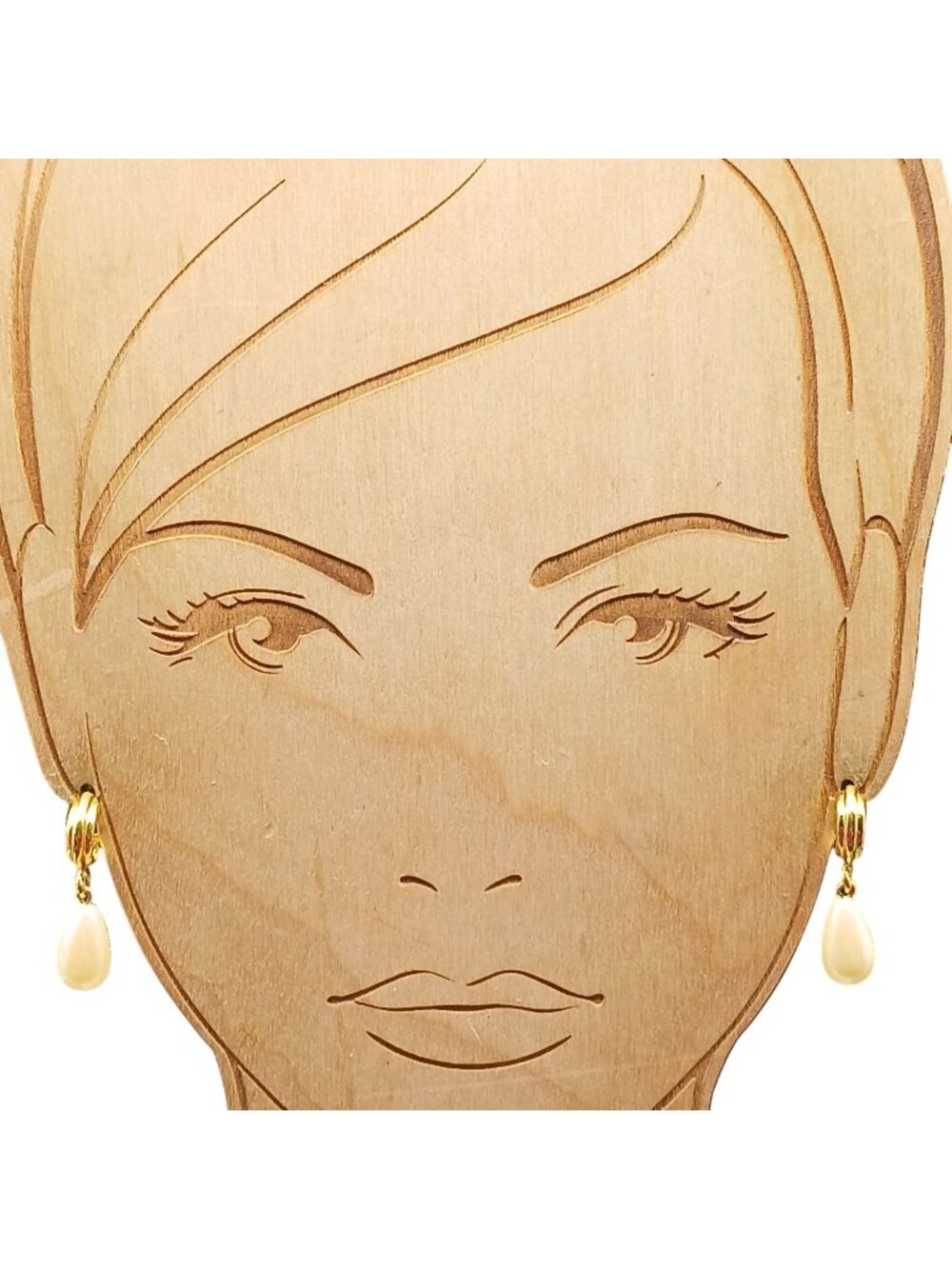 1992 Avon Versatile Style Hoops Gold-Tone Hoop Earrings with Faux Pearl Drop Dan